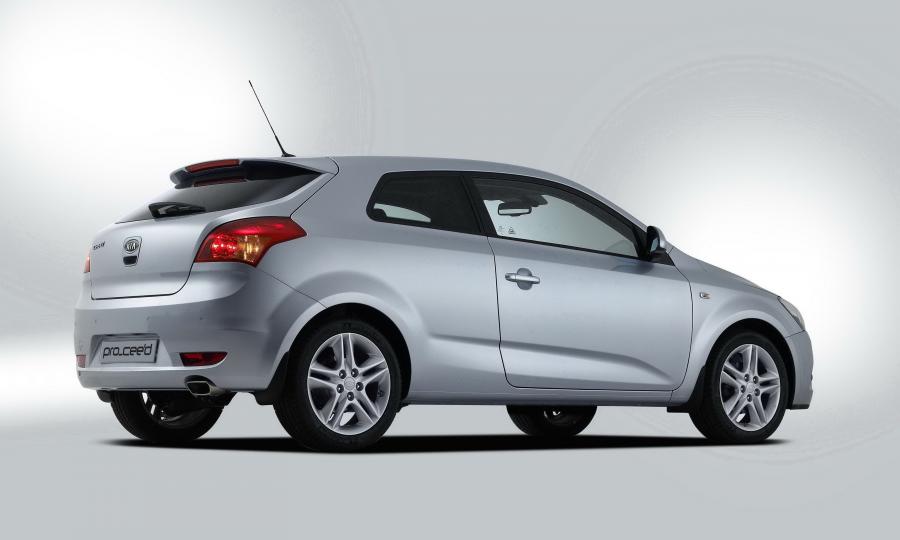  Kia pro_cee&rsquo;d 2008 года  (фото 101 из 182)